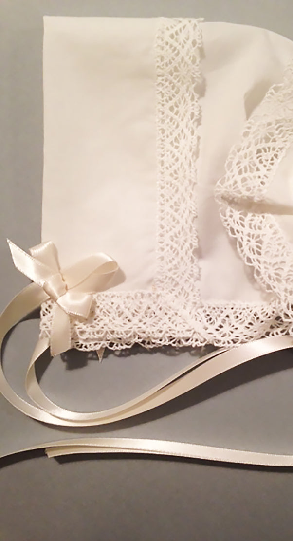Park Avenue Lace Magic Hankie Bonnet
